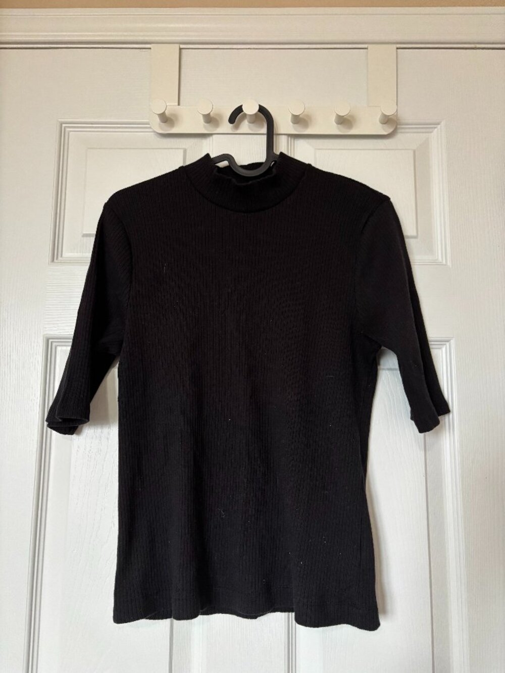 Old Navy // Black Ribbed Mock Neck Top (Size L)